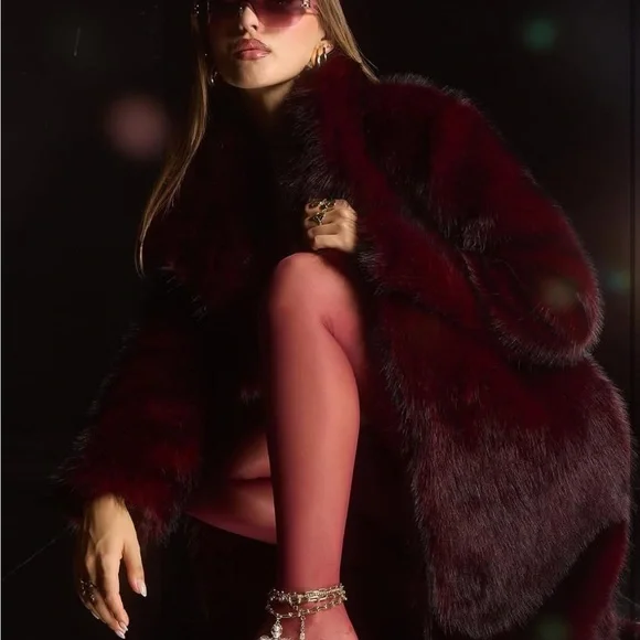 Luxurious Red midi trench long Faux Fur Coat - Picture 6 of 6